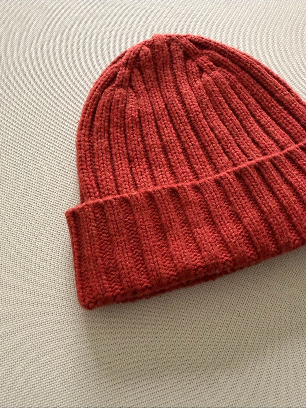 Uniqlo HEATTECH Unisex Knit Beanie Hat Acrylic/Wool Coral One Size - Picture 3 of 7